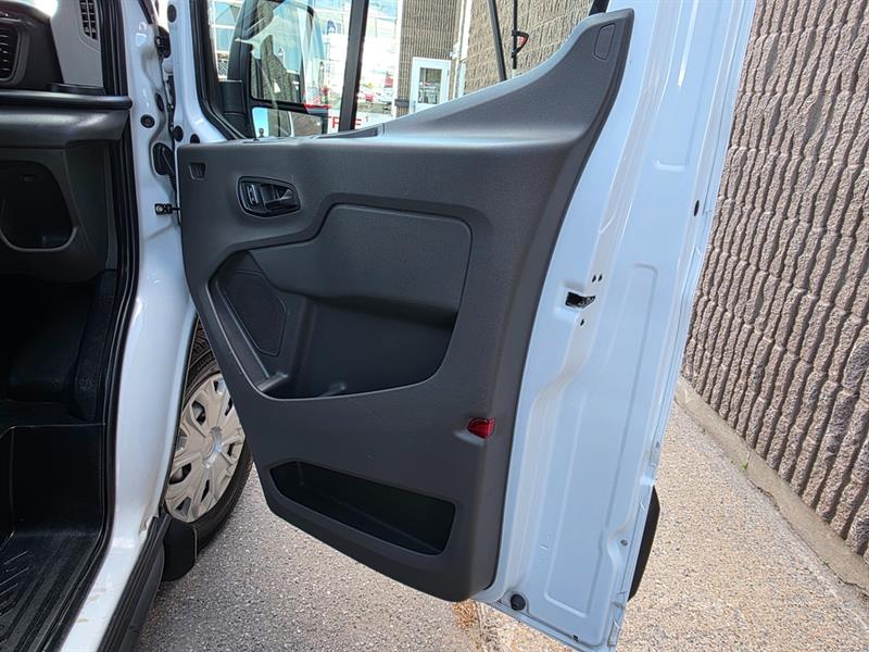 ford E-Transit-350 2023 - 19