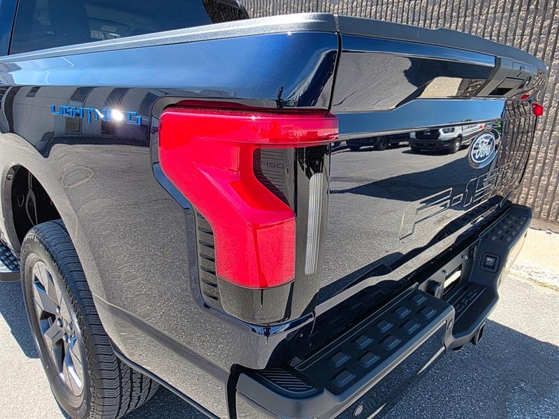 ford F-150 Lightning 2025 - 10