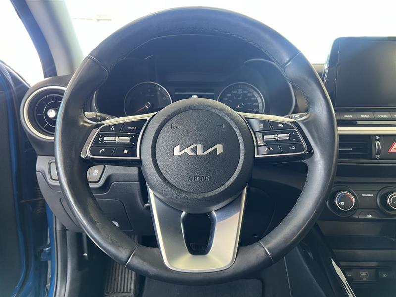 kia Forte 2022 - 13