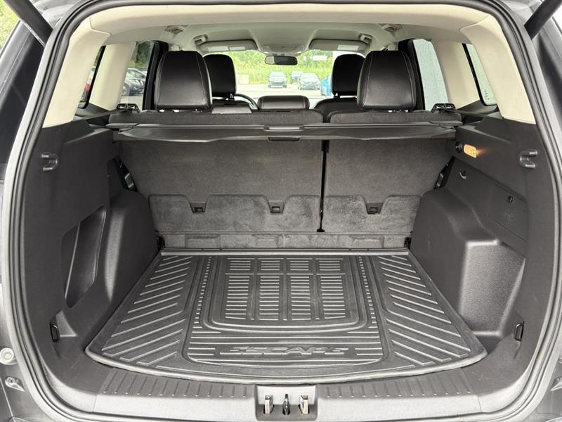 ford Escape 2018 - 24