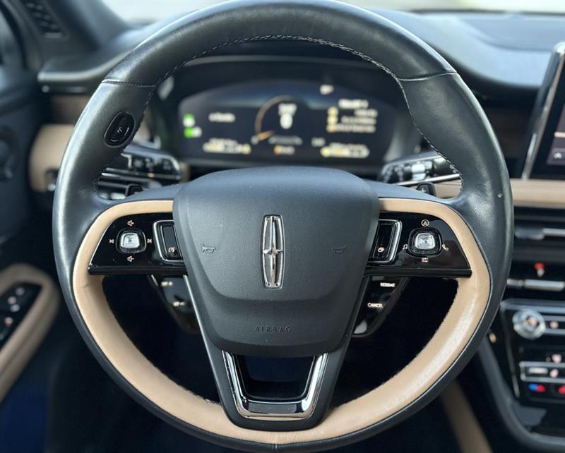 lincoln Corsair 2021 - 17