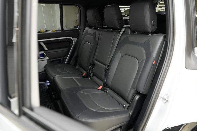 land rover Defender 2024 - 25