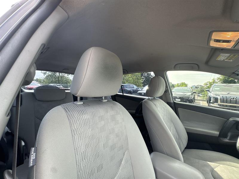 toyota RAV4 2010 - 13