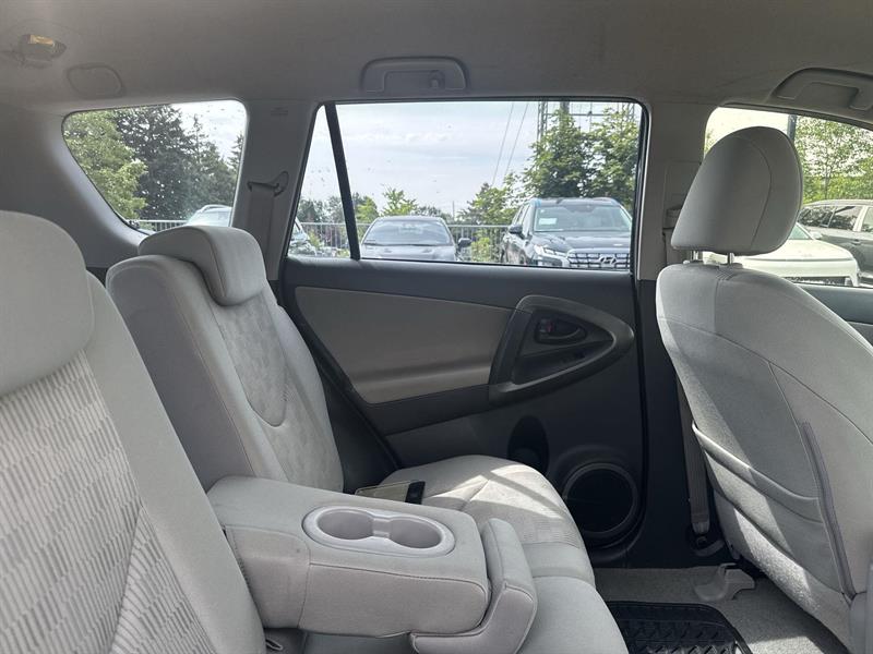 toyota RAV4 2010 - 15