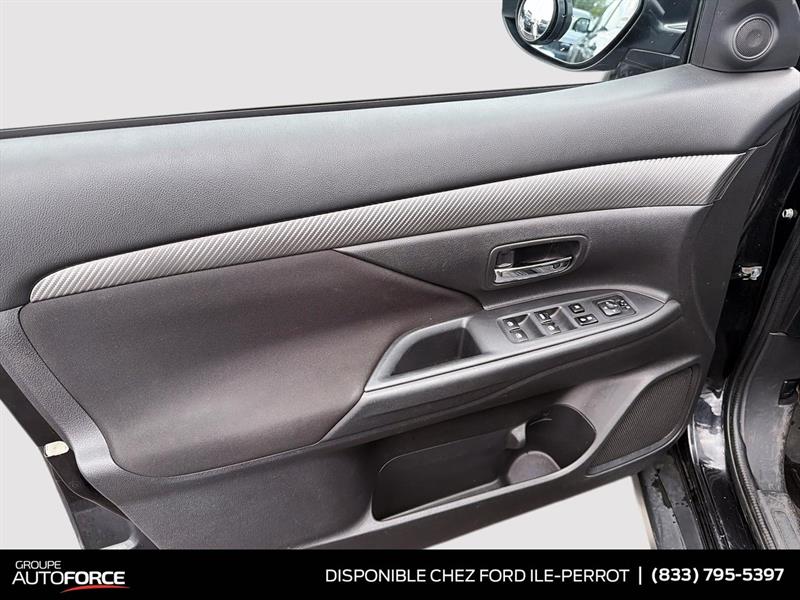 mitsubishi Outlander 2016 - 11