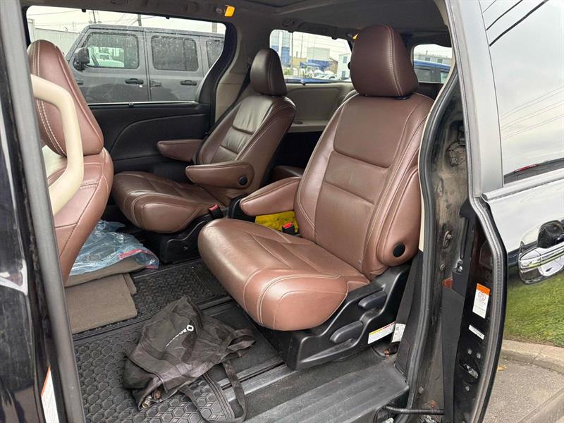 toyota Sienna 2017 - 7