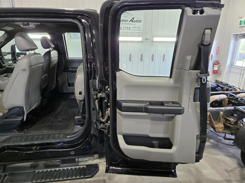 ford Super Duty F-450 DRW 2021 - 11
