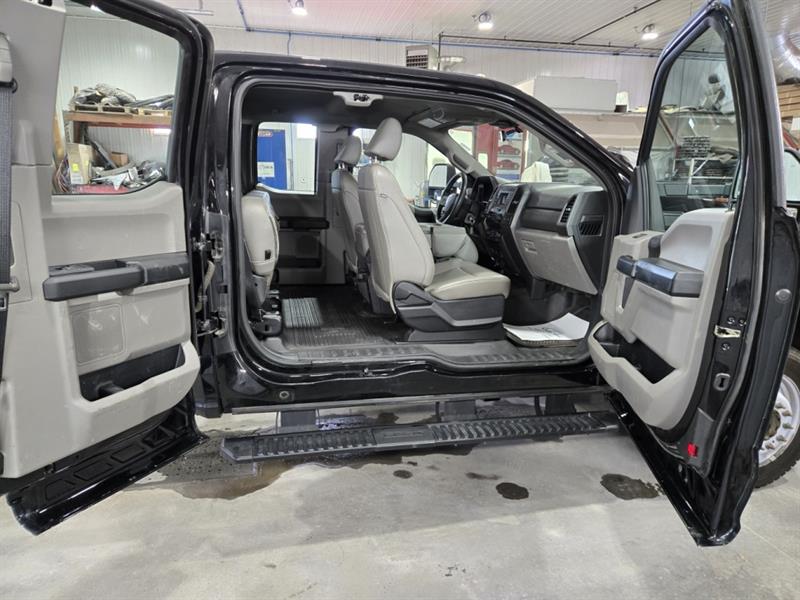 ford Super Duty F-450 DRW 2021 - 16