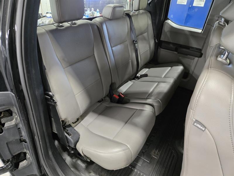 ford Super Duty F-450 DRW 2021 - 17