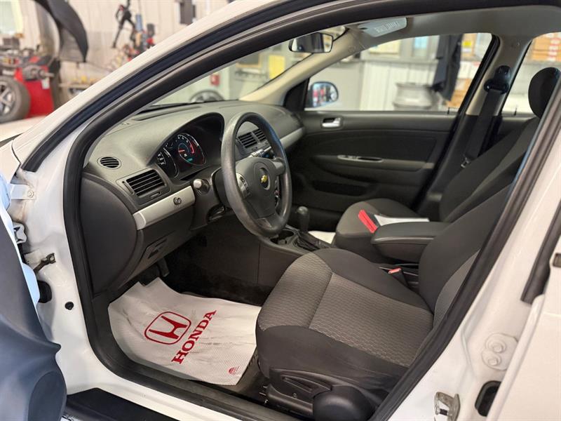 chevrolet Cobalt 2010 - 11