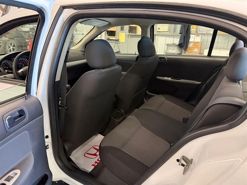 chevrolet Cobalt 2010 - 25