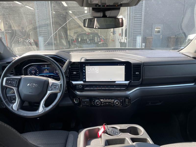 chevrolet Silverado 1500 2024 - 12