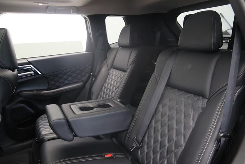 mitsubishi Outlander Plug-In Hybrid 2024 - 9