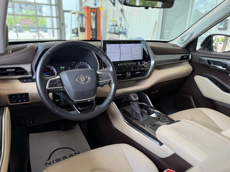 toyota Highlander 2021 - 17