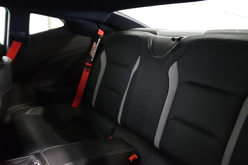 chevrolet Camaro 2021 - 16