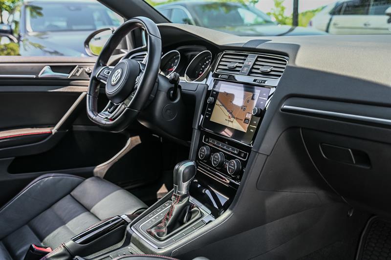 volkswagen Golf GTI 2018 - 29