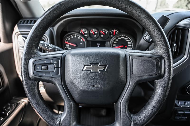 chevrolet Silverado 1500 2024 - 24