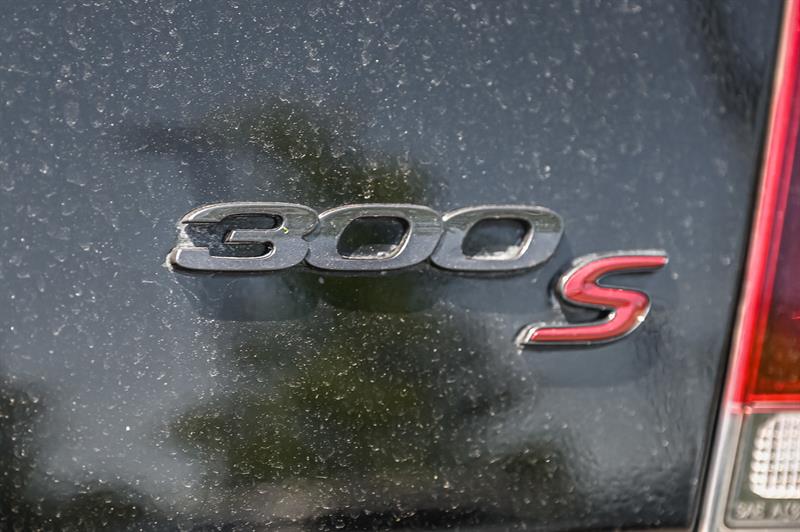 chrysler 300 2022 - 13