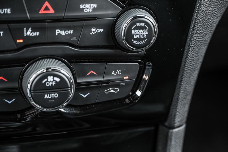 chrysler 300 2022 - 22