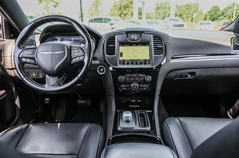chrysler 300 2022 - 27