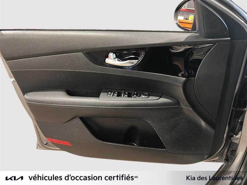 kia Forte 2023 - 17