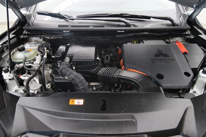 mitsubishi Outlander Plug-In Hybrid 2024 - 17