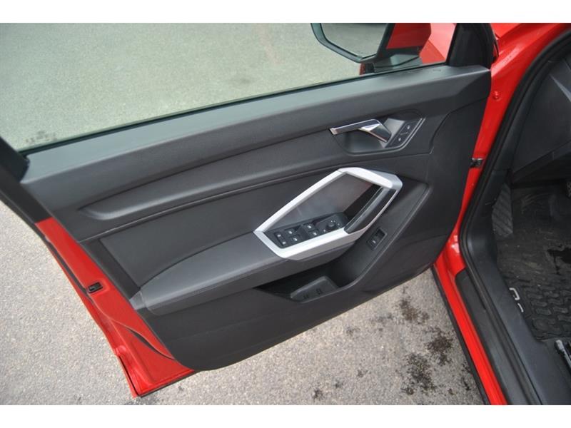 2022 Audi Q3 - Image 12