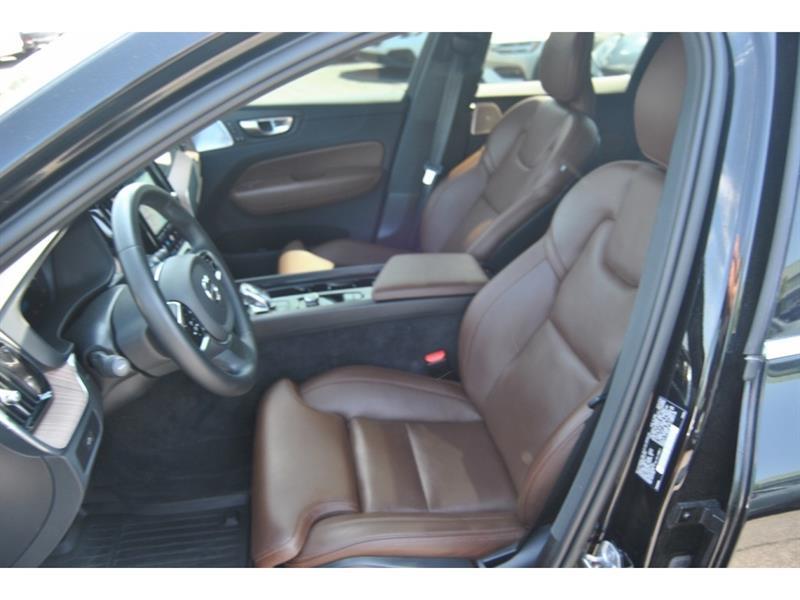 2023 Volvo XC60 - Image 9