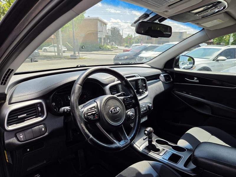 kia Sorento 2017 - 16