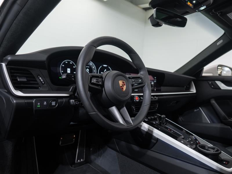 porsche 911 2025 - 33