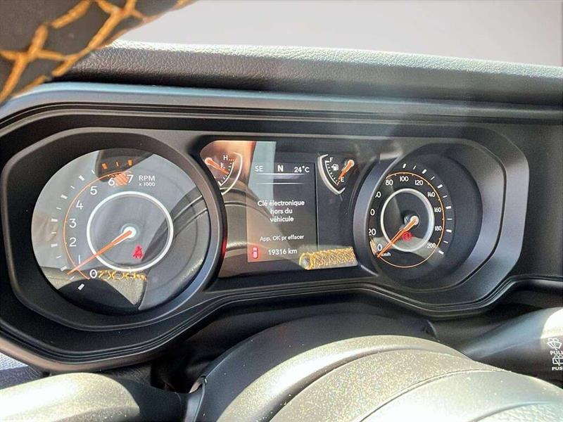 jeep Wrangler 2025 - 13