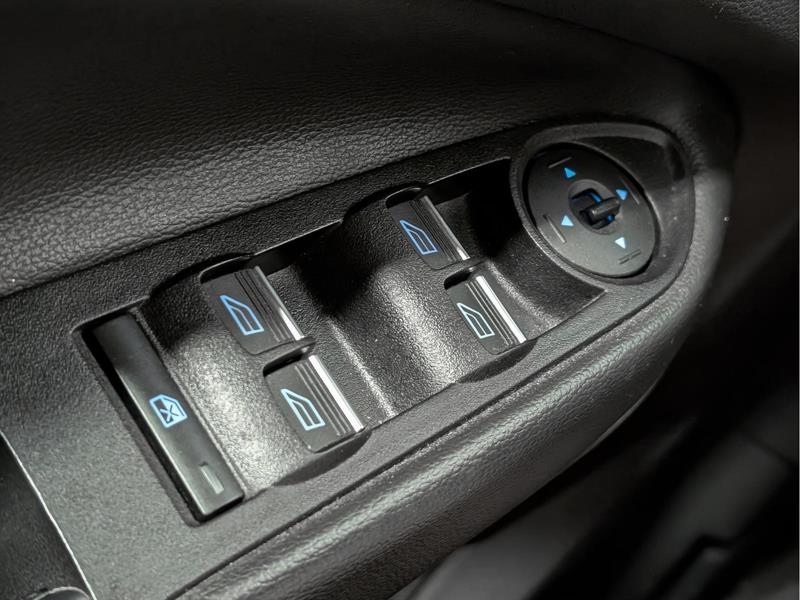 ford Escape 2017 - 13