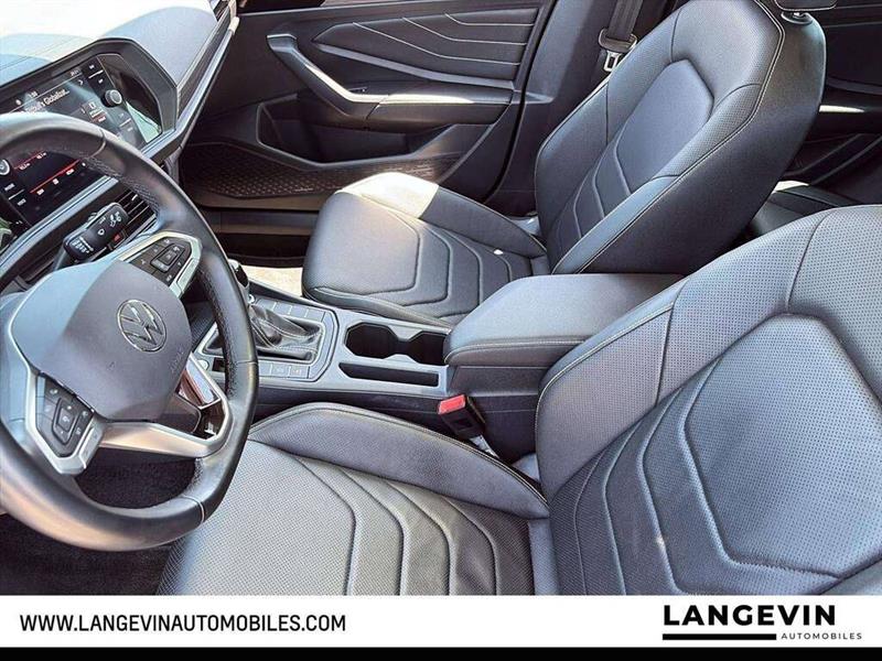 volkswagen Jetta 2022 - 16