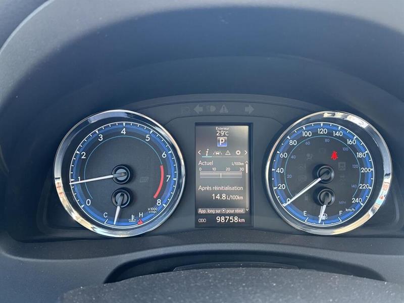 toyota Corolla 2018 - 13
