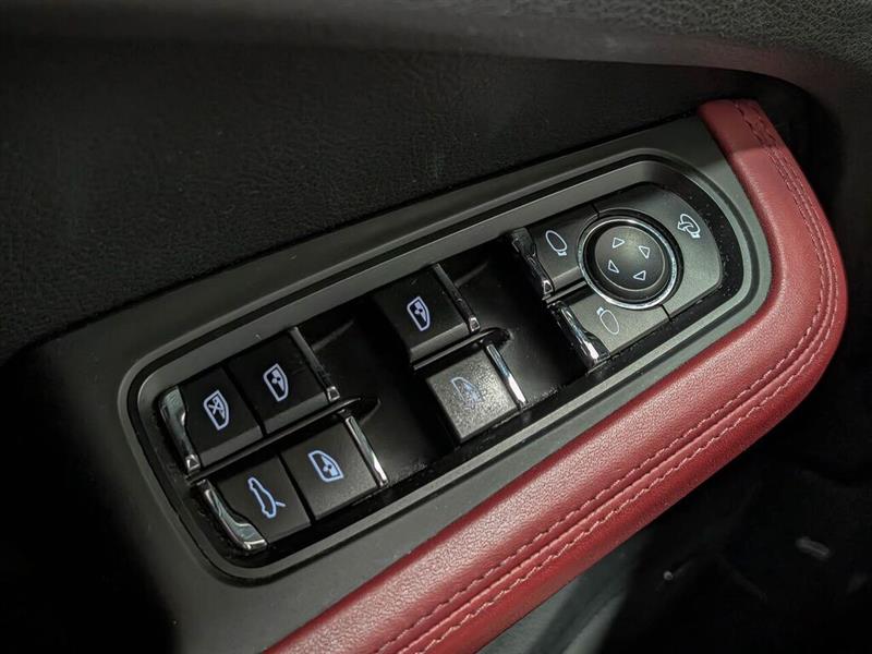 porsche Macan 2023 - 25