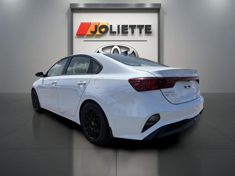kia Forte 2022 - 4