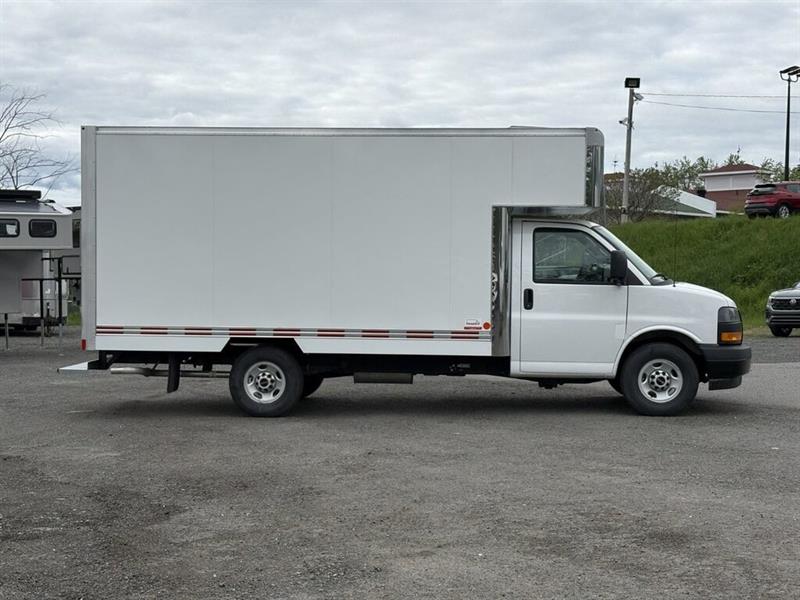 gmc Savana 2026 - 8