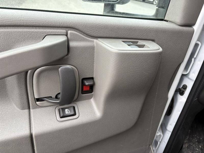gmc Savana 2026 - 17