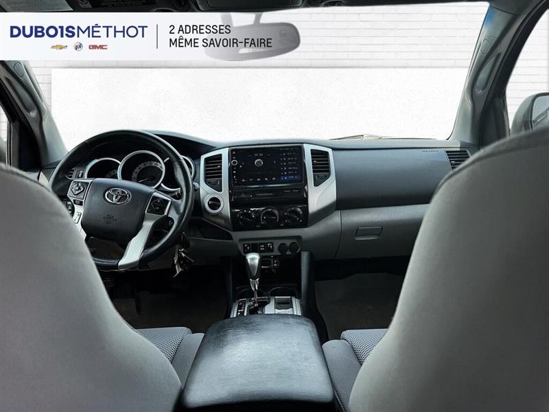 toyota Tacoma 2015 - 35