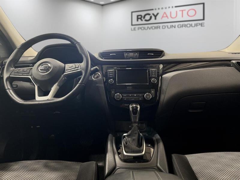 nissan Qashqai 2020 - 8