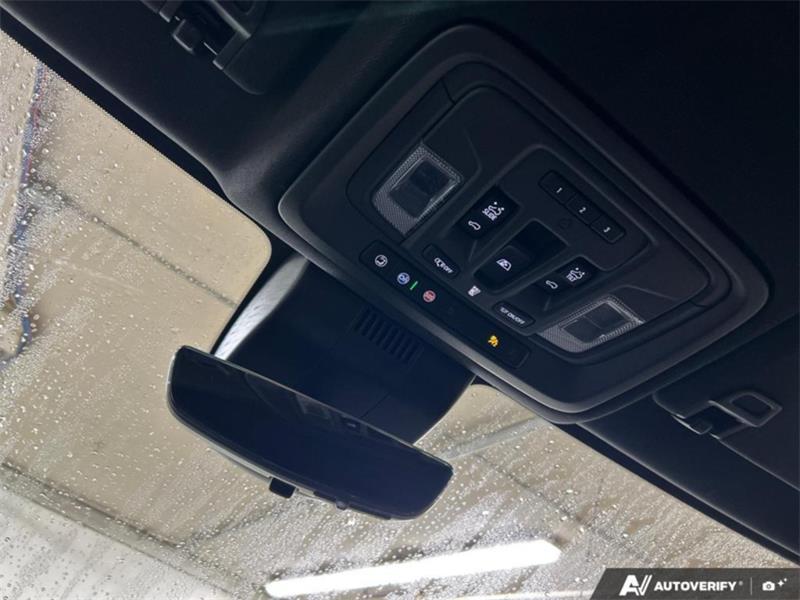chevrolet Silverado 1500 2023 - 23