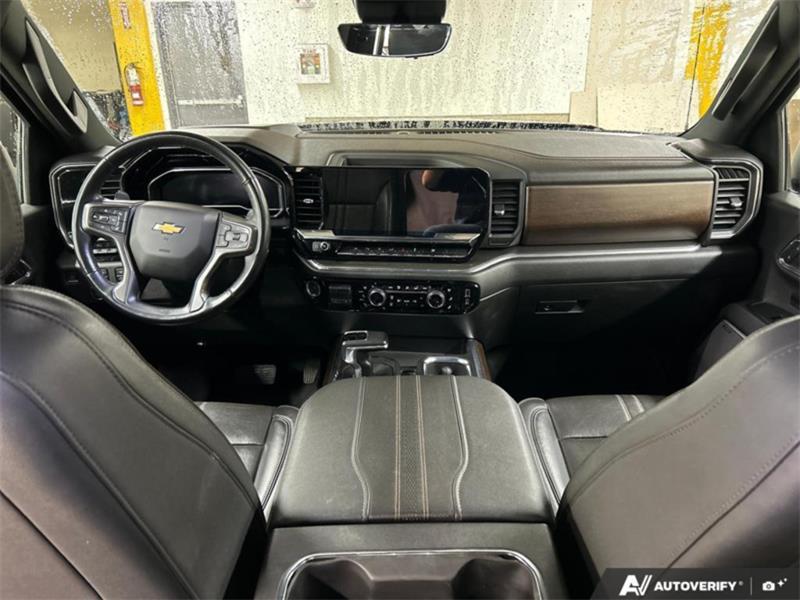 chevrolet Silverado 1500 2023 - 26