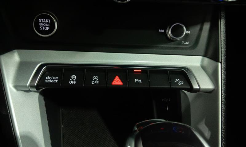 audi Q3 2022 - 13