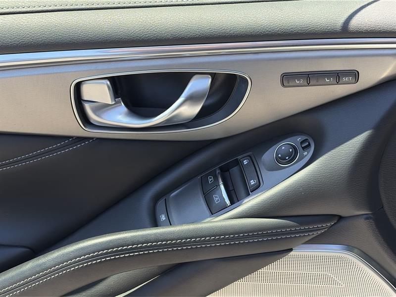 infiniti Q60 2017 - 21