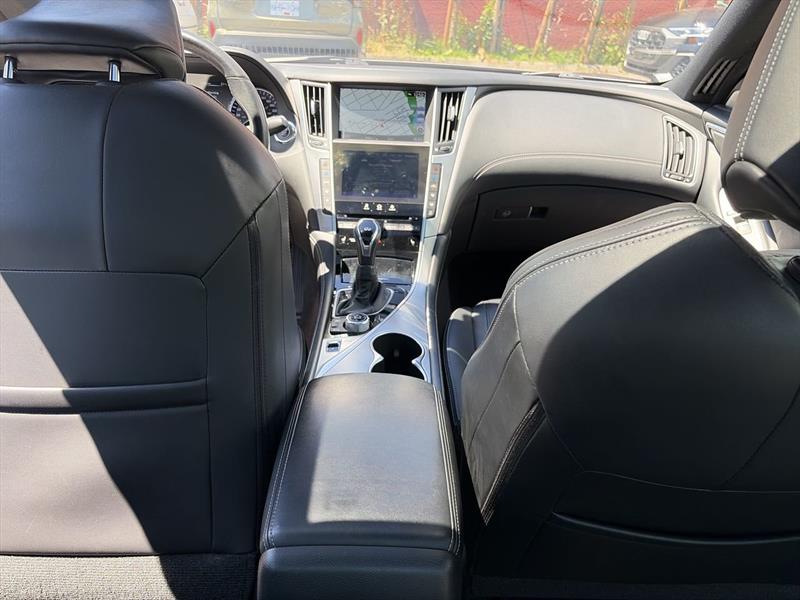 infiniti Q60 2017 - 29