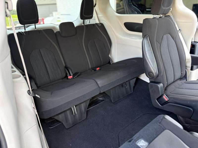chrysler Grand Caravan 2022 - 28
