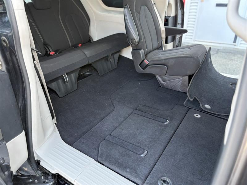 chrysler Grand Caravan 2022 - 29