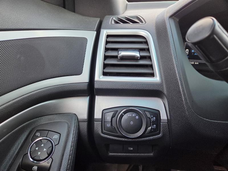 ford Explorer 2015 - 28
