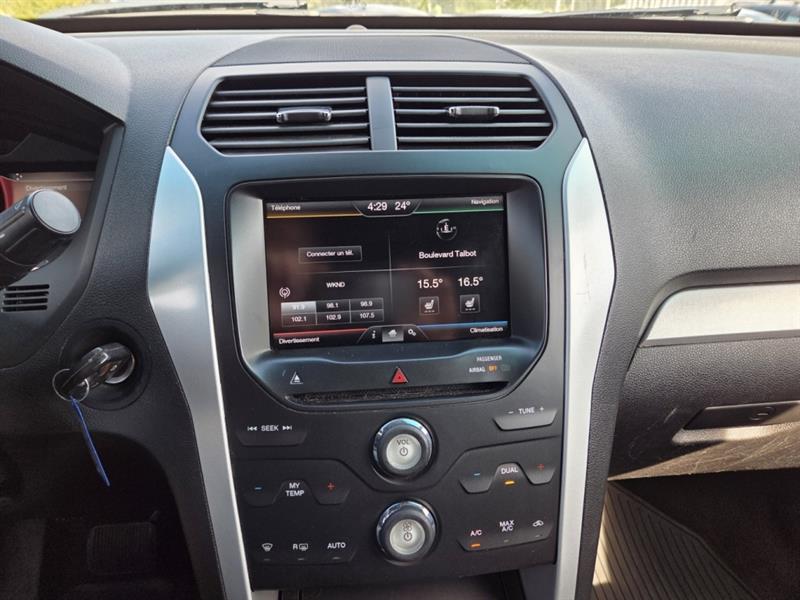 ford Explorer 2015 - 32