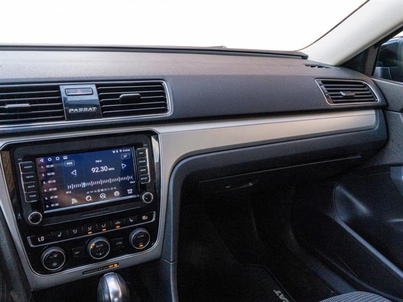 volkswagen Passat 2018 - 12